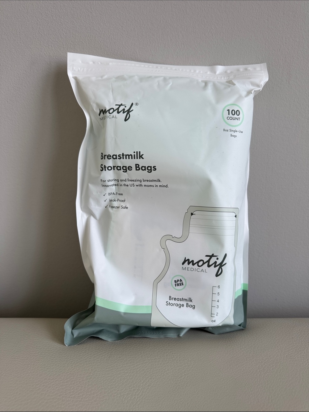 ✨Motif Medical Breastmilk Storage Bags - White with Mint Accents✨